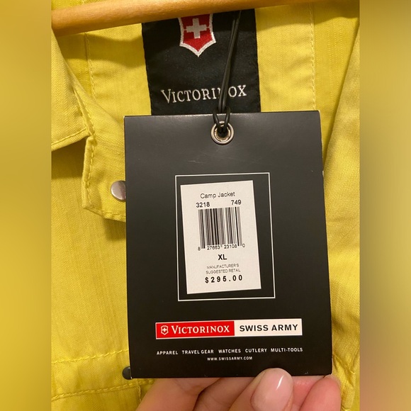 Victorinox yellow utility jacket NWT - Picture 5 of 5